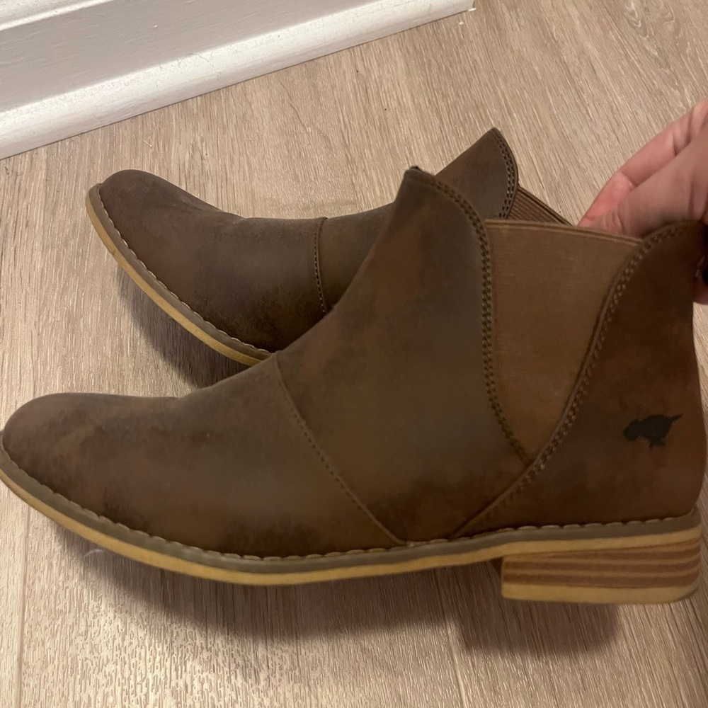 Rocket Dog Maylon Ankle Bootie, Brown, Size 7.5